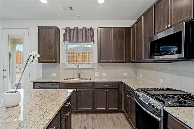 Foto del edificio - 2632 Wesley Ave