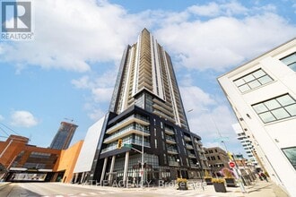 Building Photo - 60 Charles St W