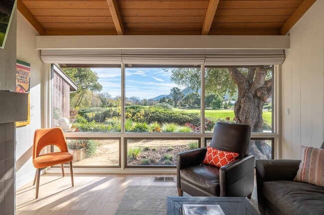 Building Photo - 7026 Valley Greens Cir