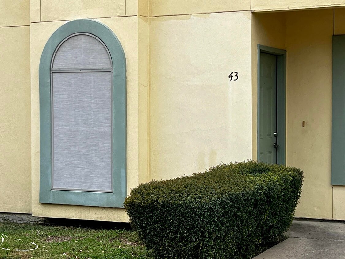 1000 Ranchway Dr Unit 43, Laredo, TX 78045 Condo for Rent in Laredo, TX