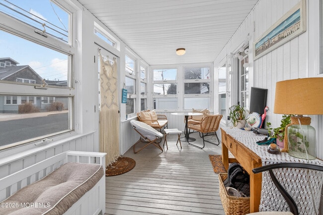 Building Photo - 191 3rd Ave