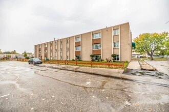 Building Photo - 90 Marlow Crt