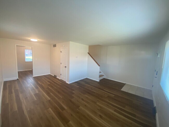 Foto del edificio - 1616 Ridgewick Dr