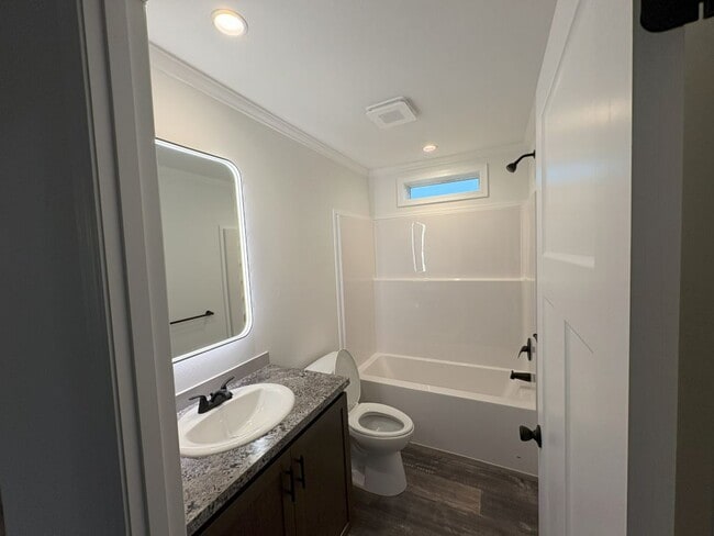 Building Photo - 5045 W Sawgrass Dr
