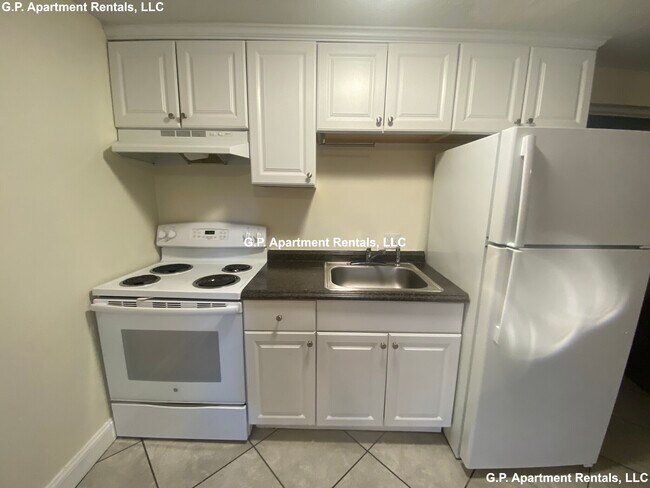 Foto del edificio - 447 Pleasant St