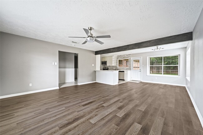 Building Photo - 7310 Kite Hill Dr
