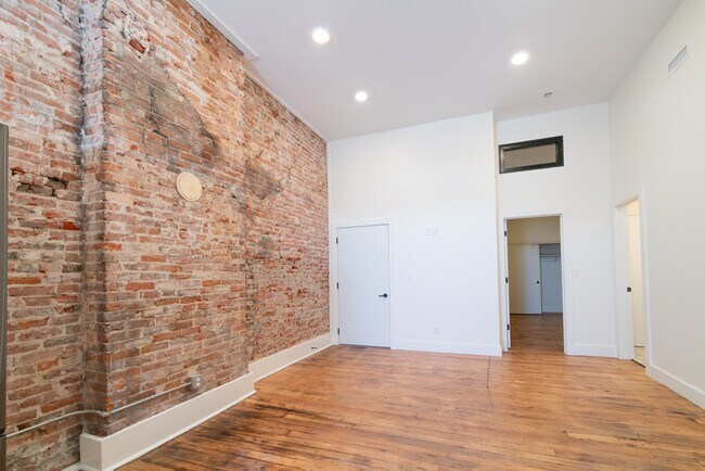Sala de estar - 123 N 4th St
