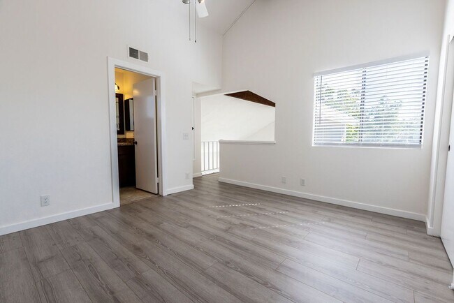 Foto del edificio - 47 Clover Ln