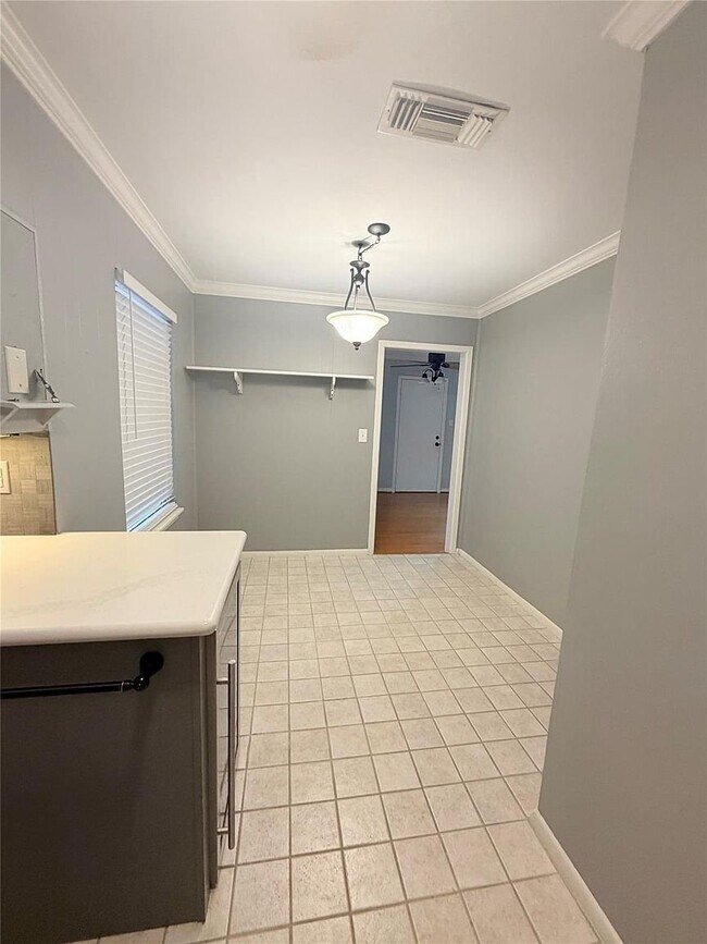 Foto del edificio - 4833 Hazelton St