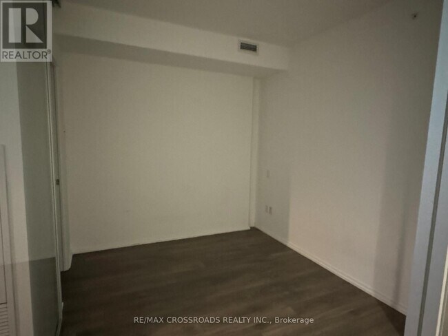 Building Photo - 45 Charles St E