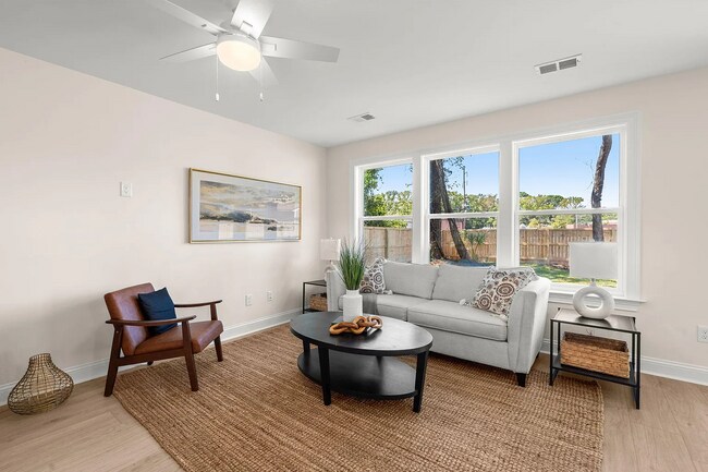 Foto del edificio - 929 Battery Ave