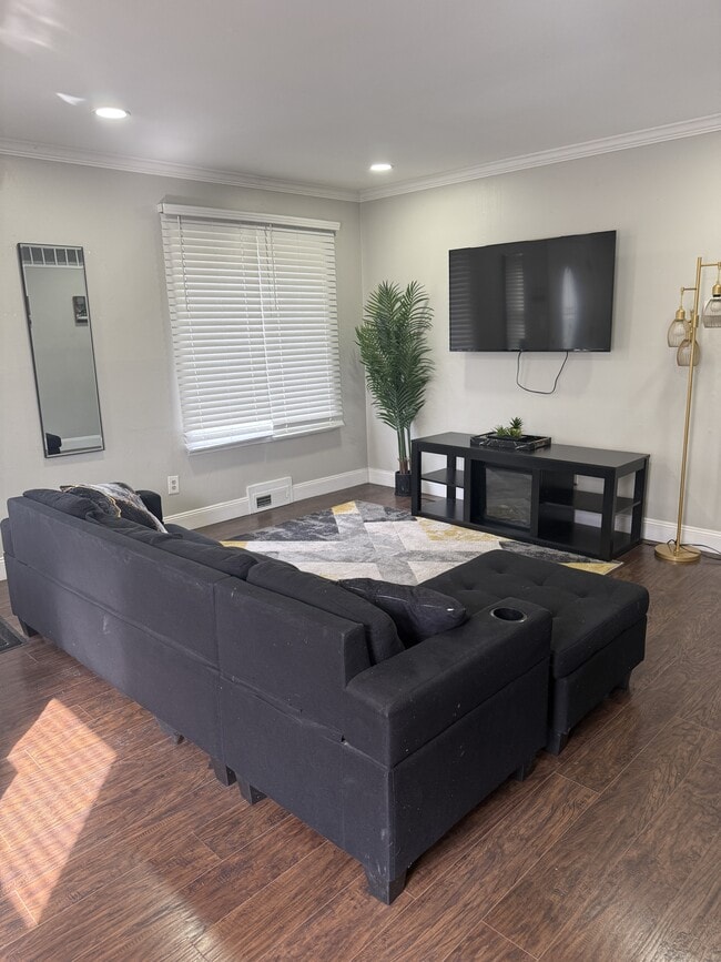 Building Photo - 3012 Grayson St