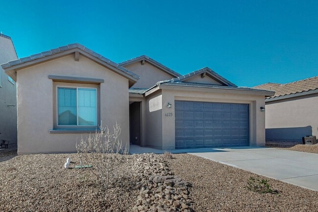 Building Photo - Mesa Del Sol NEW 4 Bedroom  2 Bath 2/CG