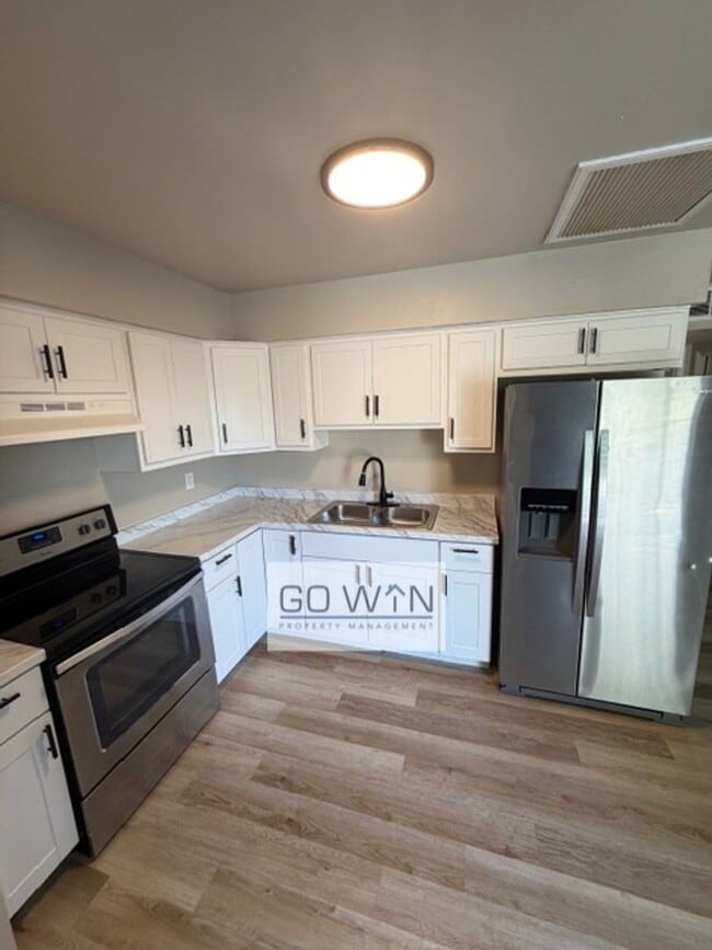 Photo - Roeser Tri-Plex Apartment