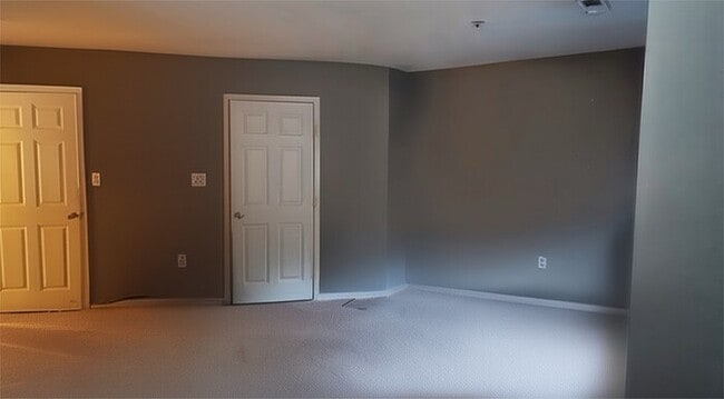 Building Photo - 3 Bedrooms 3 Bathrooms