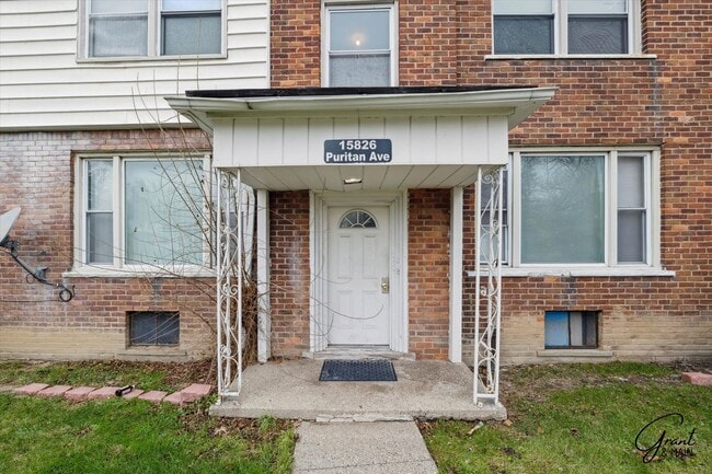 Building Photo - Puritan Manor