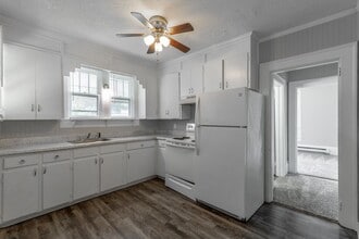 Building Photo - 300 Dunlap Ave