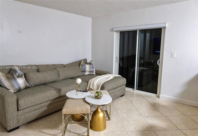 Foto del edificio - 21 SW 113th Ave