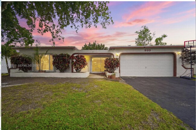 Building Photo - 920 NW 92nd Ave