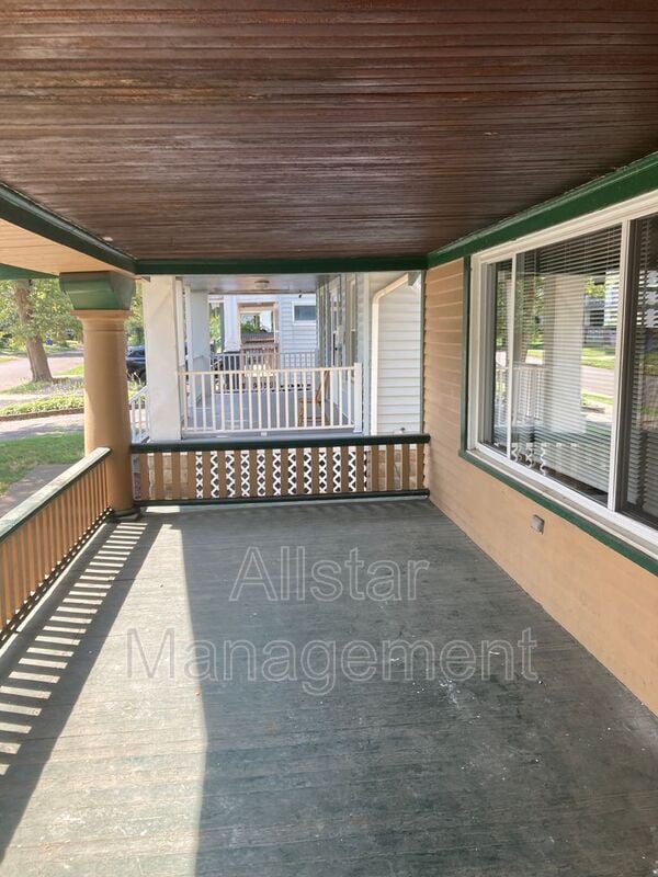 Building Photo - 2048 W 89th St