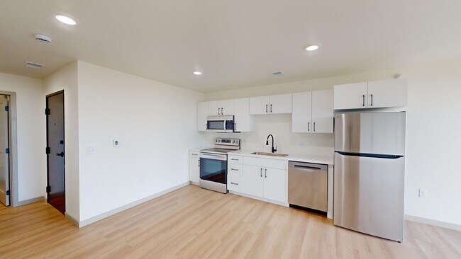 Kitchen - Maple Rock Reserve