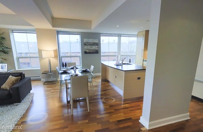 Building Photo - 2 br, 1 bath  - 300 1st Ave Unit 208