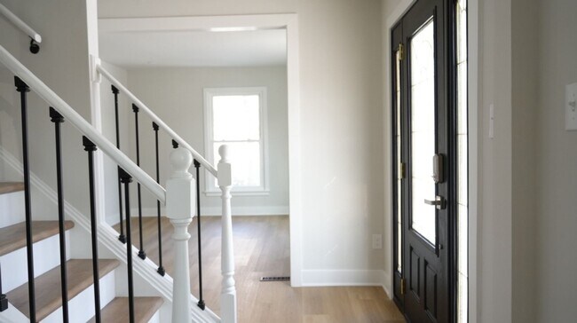 Foto del edificio - 5114 Montgomery Rd