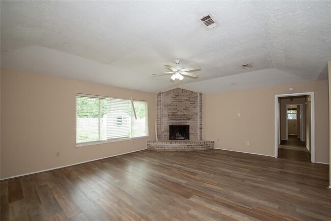 Foto del edificio - 16774 Glen Eagle Dr N
