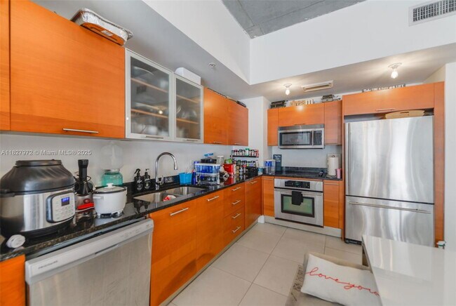 Foto del edificio - 3470 E Coast Ave