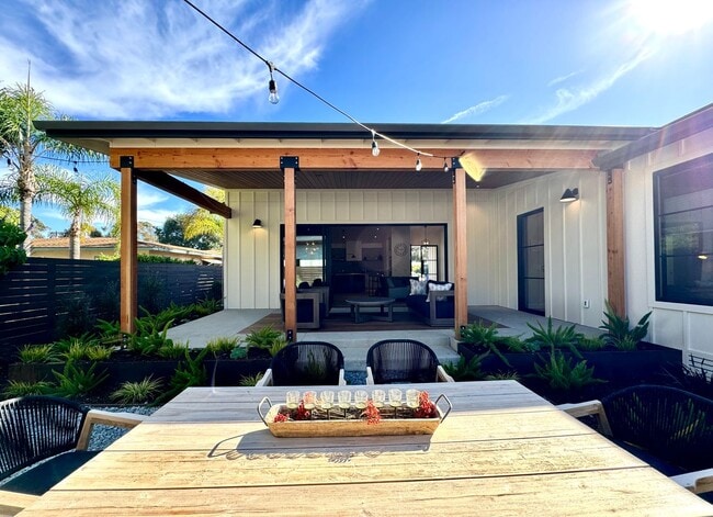 Foto del edificio - 1910 Raymond Ln