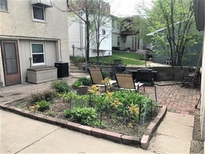 Building Photo - 4234 Cedar Ave S