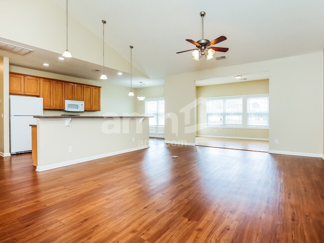 Foto del edificio - 7 Wyndham Dr