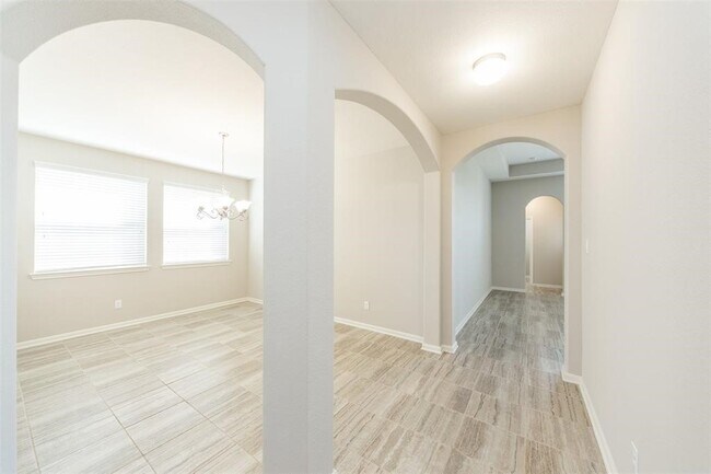 Building Photo - 5626 Verona Ridge Dr