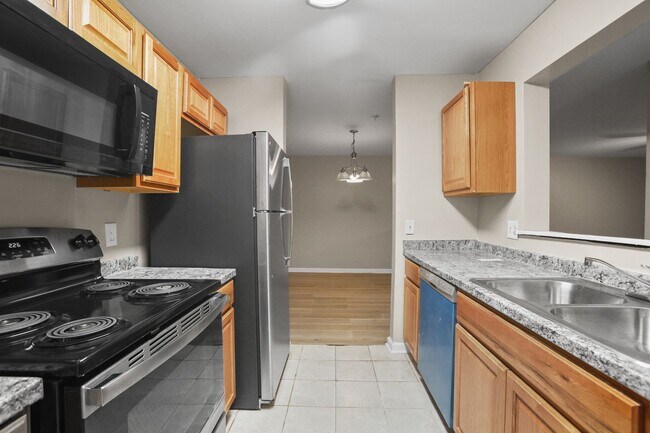 Foto del edificio - 5104 Fairington Ridge Cir