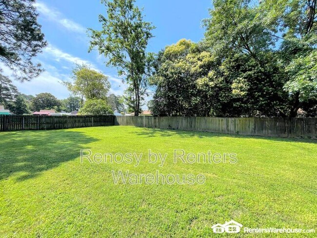 Foto del edificio - 3308 Hornsea Rd