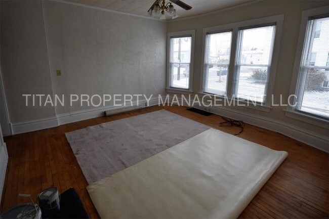 Foto del edificio - 414 Merritt Ave