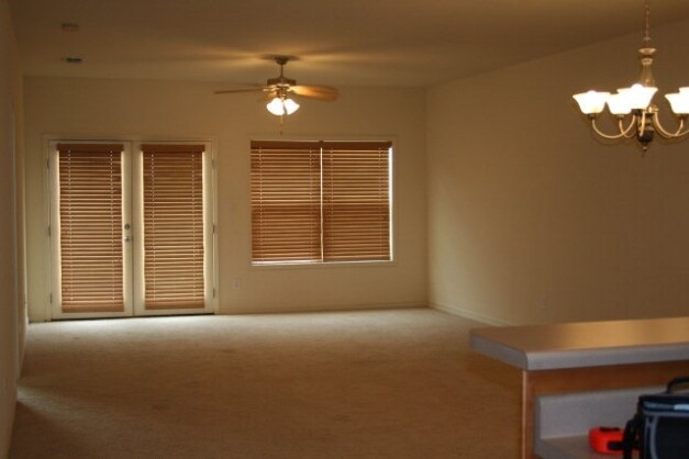 Foto del edificio - 501 Cotton Creek Dr