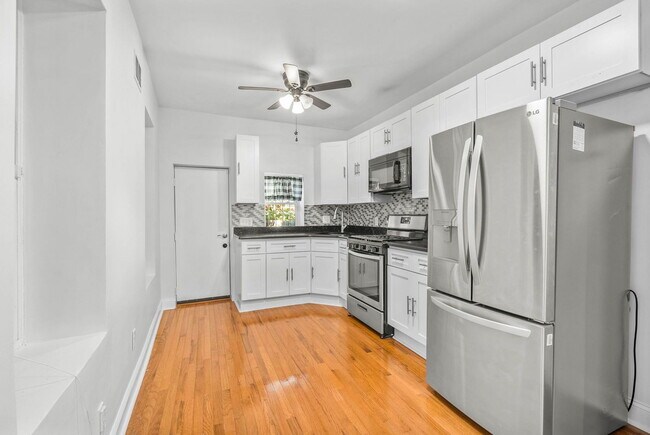Building Photo - 3839 Folsom St