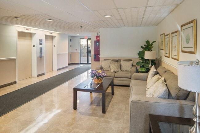 Foto del edificio - 4975 Washington St