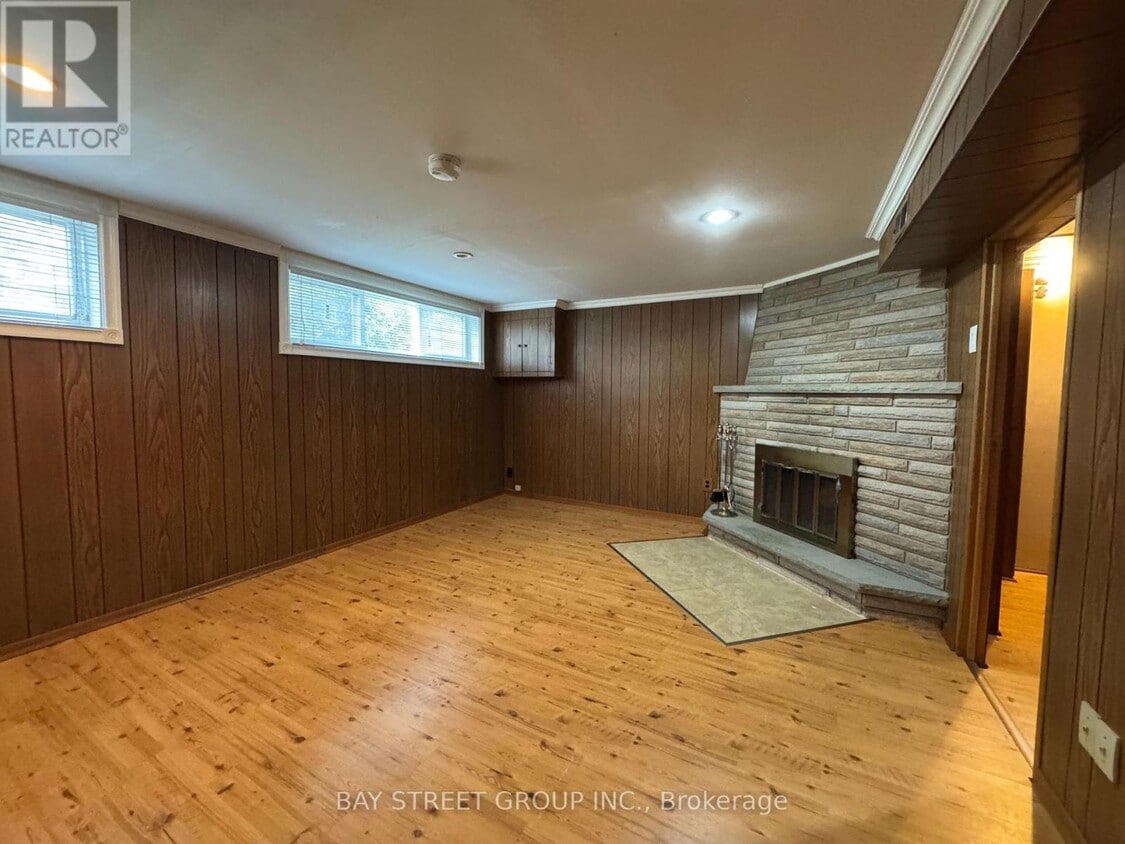 Building Photo - 324 Elmwood Ave