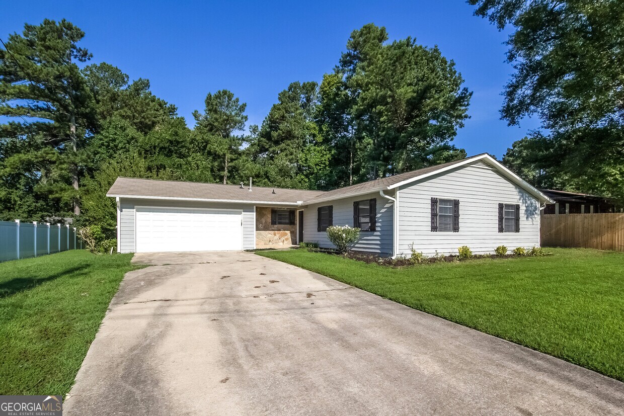 Primary Photo - 3790 Creekview Cir