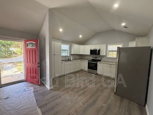 Building Photo - 311 Hunter St