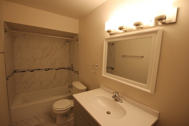 Baño - 1080 N Campbell Rd