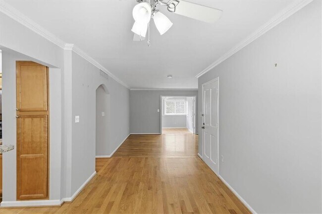 Foto del edificio - 54 La Rue Pl NW