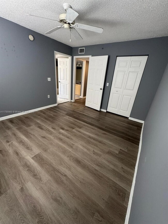 Building Photo - 2451 Centergate Dr