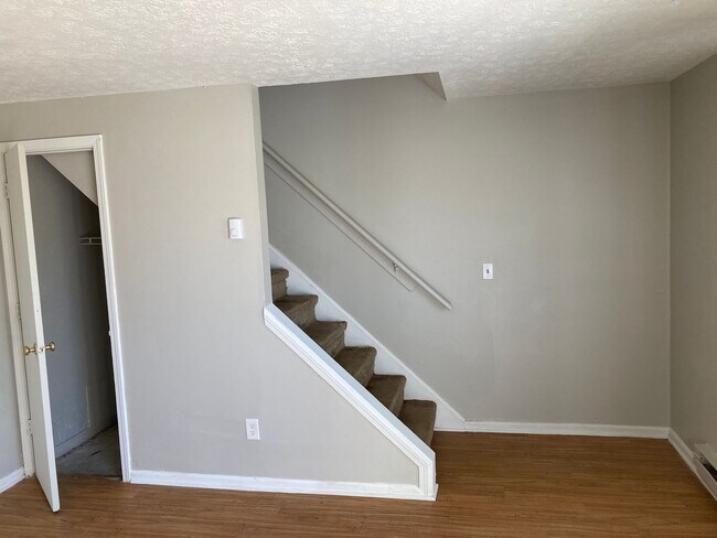 Building Photo - Massachusetts Ave 1321-1323 (Duplex)