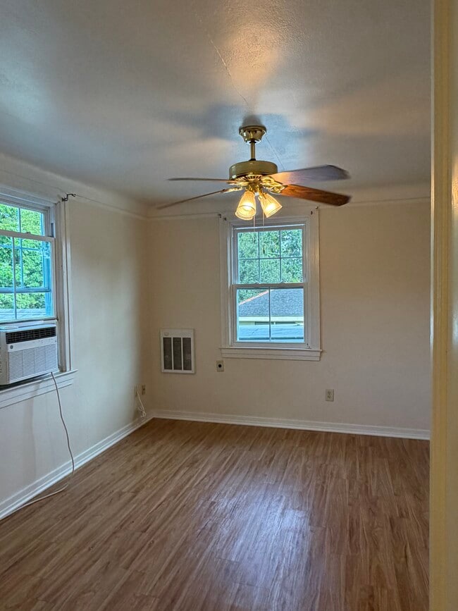 Bedroom - 741 Newman Ave