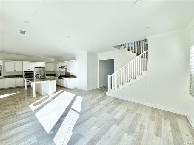 Building Photo - 124 Turquoise