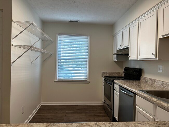 Building Photo - 727 Spring Meadows Dr