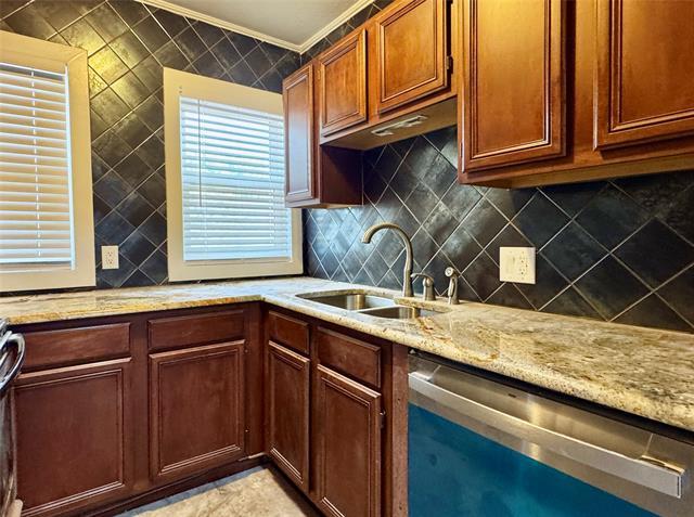 Foto del edificio - 6006 Worth St